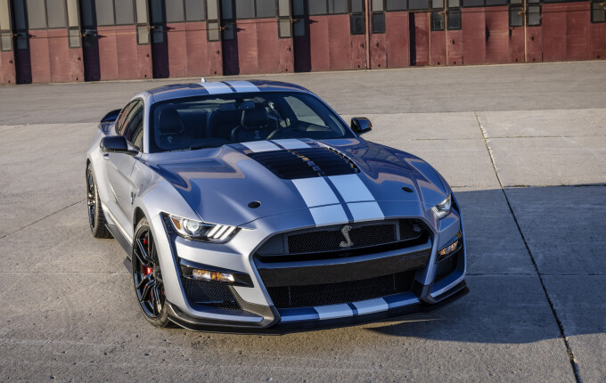 2022-Ford-Mustang-Shelby-GT500-Heritage-Edition_056b1fd2365039dab3.jpg