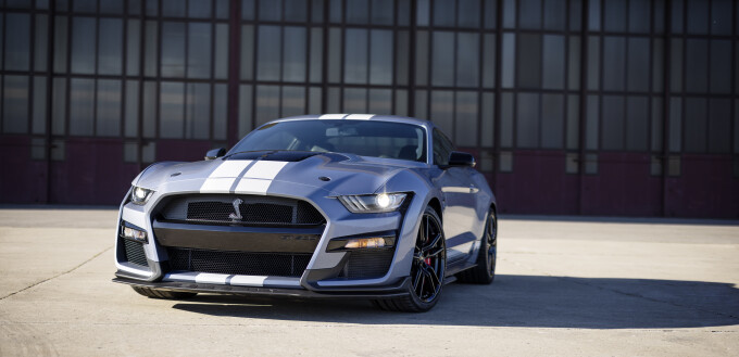 2022-Ford-Mustang-Shelby-GT500-Heritage-Edition_06bf3c42eb95ab0f02.jpg