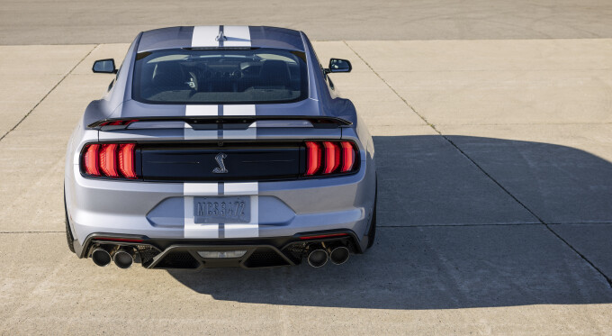 2022-Ford-Mustang-Shelby-GT500-Heritage-Edition_1565f743b13a822d7d.jpg