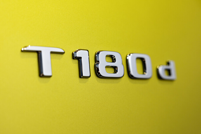 2023-Mercedes-T-Class-21b2b6142d3ab63c2a.jpg