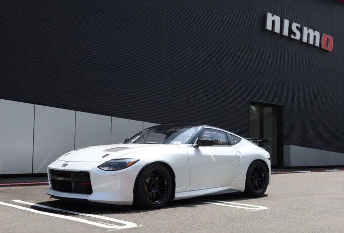 2023-nissan-z-nismo-racing-car-unveiled-will-race-next-month_2db567f7e112b32a6.md.jpg