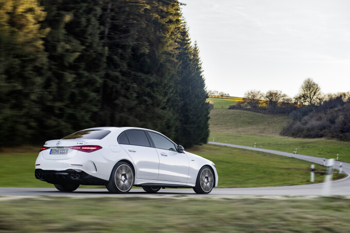 Mercedes-AMG C 43 4MATIC Limousine | Kraftstoffverbrauch kombiniert: 9,1-8,7 l/100 km | CO-Emissione