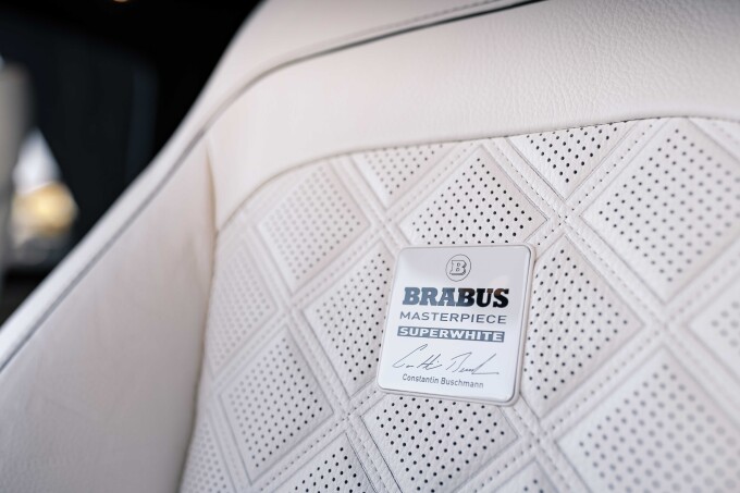 BRABUS-XLP-Superwhite-based-on-AMG-G63-outdoor-34198731936abbc2c5.jpg