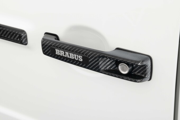BRABUS-XLP-Superwhite-based-on-AMG-G63-studio-1098653ce9bf1cb10.jpg