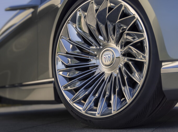 Buick Wildcat EV concept 18-spoke turbine wheels.