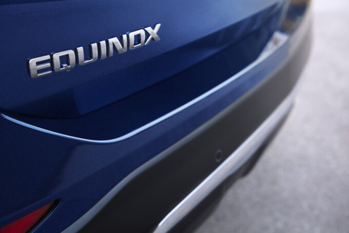 2022-Chevrolet-Equinox-Premier-059a1594a2ebf4e846d.jpg