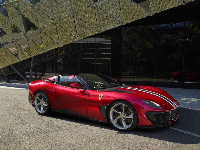 Ferrari_SP51_15488cc2a415052a8.jpg