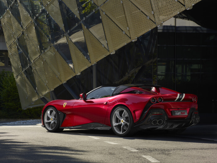 Ferrari SP51 2