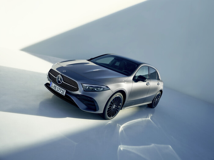 Mercedes-Benz A 250 e Hatchback: fuel consumption combined, weighted (WLTP) 1,1-0,8 l/100 km, electr