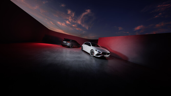Die neue Mercedes-AMG A-Klasse (Mercedes-AMG A 45 4MATIC+,  Kraftstoffverbrauch kombiniert (WLTP): 9