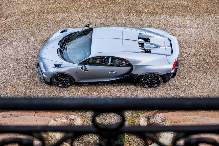 13-BUGATTI_CHIRON-Profilee47499d85c2c56e7d.jpg