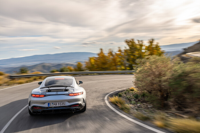 The new Mercedes-AMG GT Coupe_Cirrus Silver