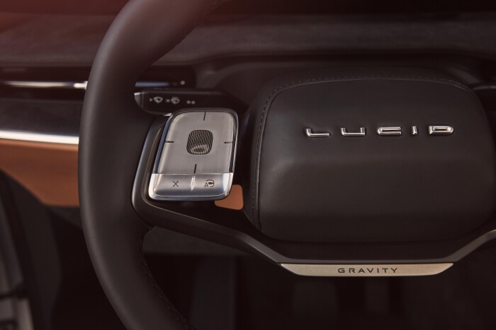 15b gravity interior steering wheel detail