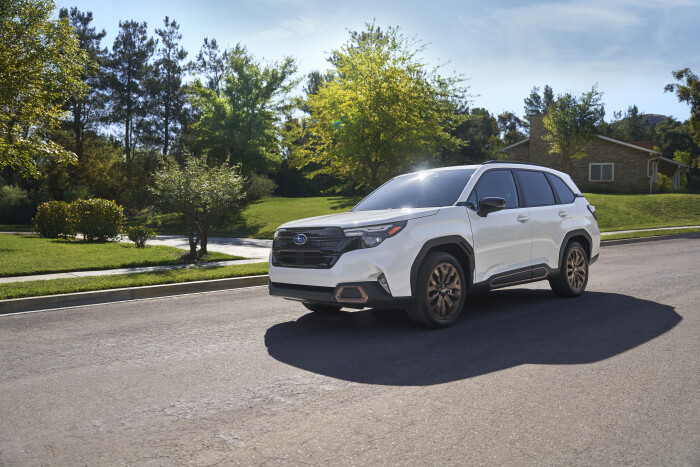 25MY Forester Sport in motion 1