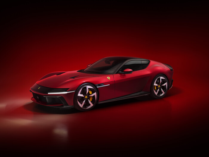 New Ferrari V12 ext 02 red