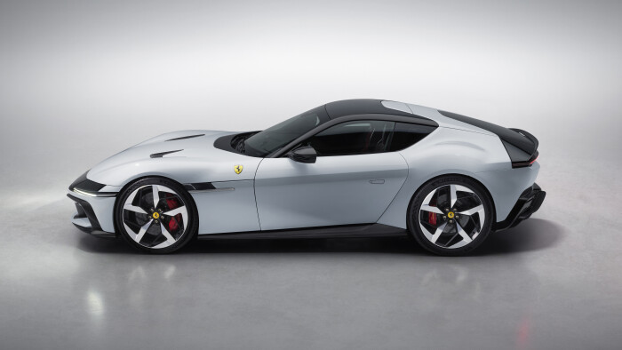 New_Ferrari_V12_ext_02_white_media4cd9d1b90ba2c1e3.jpeg