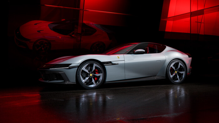 New_Ferrari_V12_ext_05_Design_white_mediabb27923c76813d78.jpeg