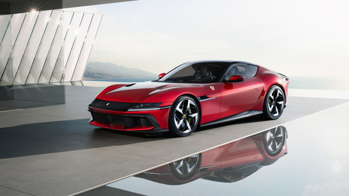 New_Ferrari_V12_ext_06_Design_red_mediafce17096184cdfdf.jpeg