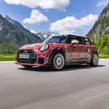 P90549843_highRes_mini-john-cooper-word17a173e75322503