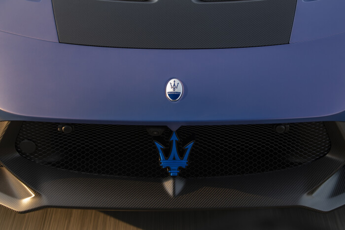 MaseratiGT2Stradale_44bd11763206543dec.jpg