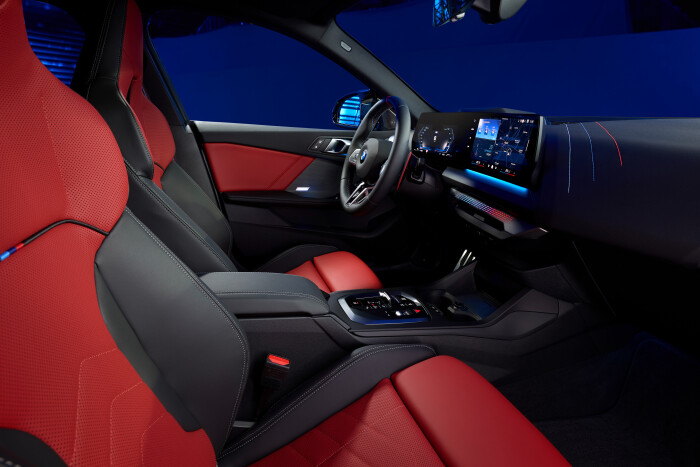 The_new_BMW_M235_xDrive_Gran_Coupe_-_Interior610d07f2136a71a0.jpg