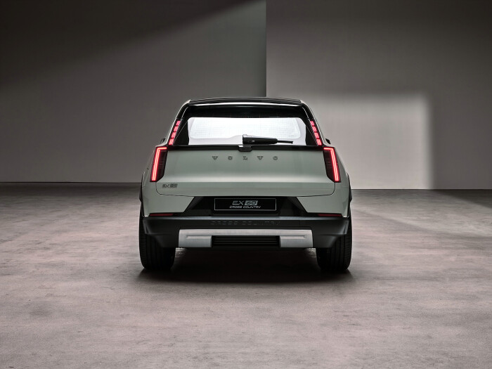 Volvo_EX60_Cross_Country_Studio367cfefdb6ebaedaf3.jpg